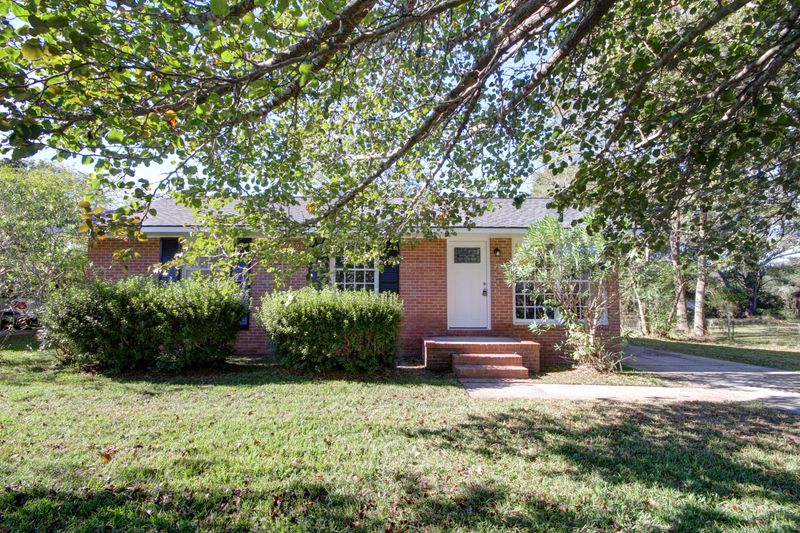 7543 Peppercorn Ln, North Charleston, SC 29420