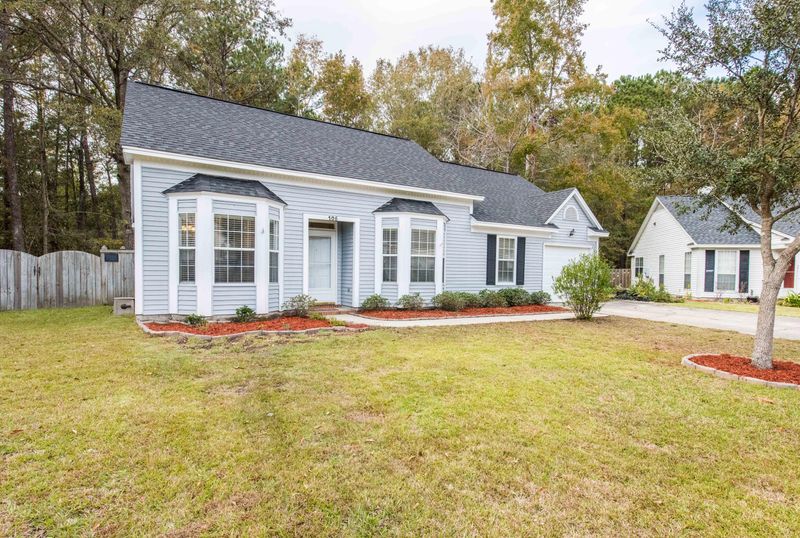 105 Candover Ct, Summerville, SC 29485