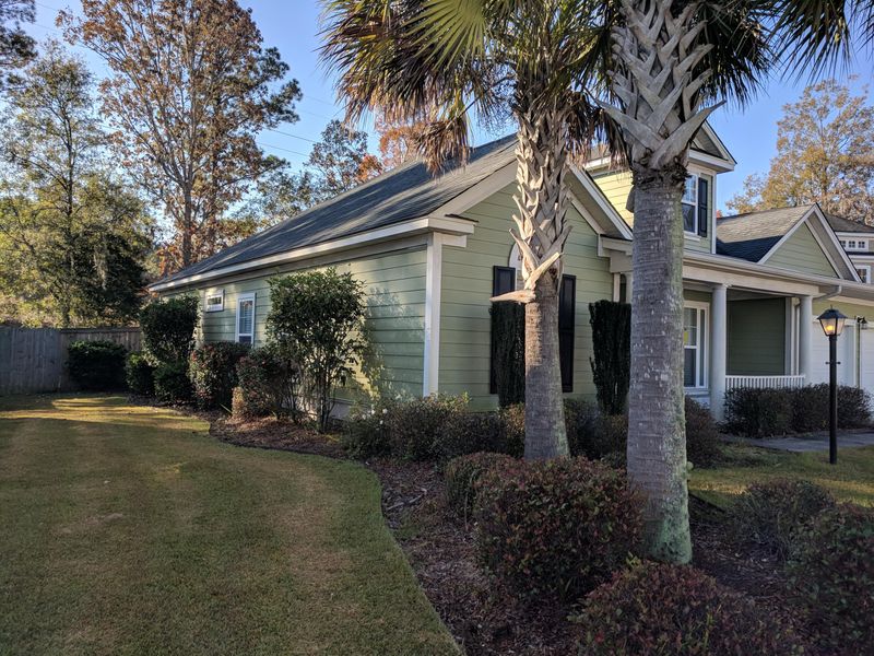 8571 Royal Palm Ln, North Charleston, SC 29420