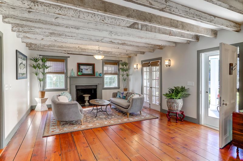 210 Bennett St, Mount Pleasant, SC 29464