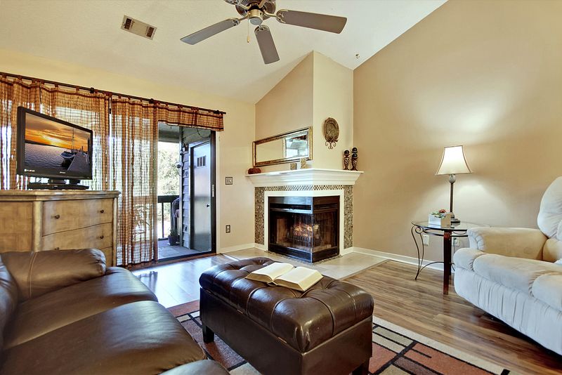 858 Catalpa Ct #605 E, Mount Pleasant, SC 29464