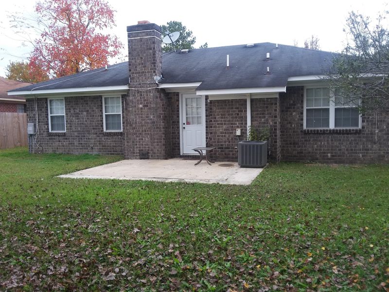 7623 Corley Dr, North Charleston, SC 29418