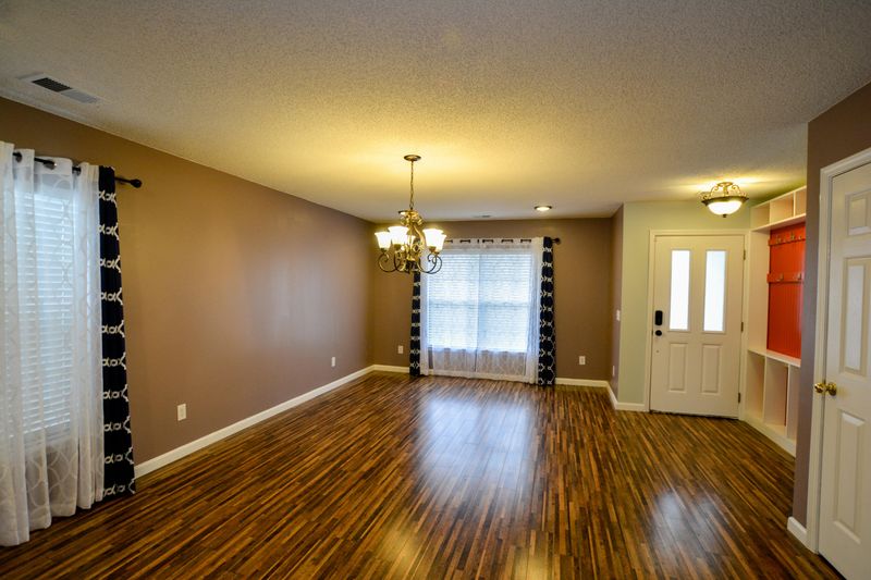 100 Rundle Ln, Summerville, SC 29483