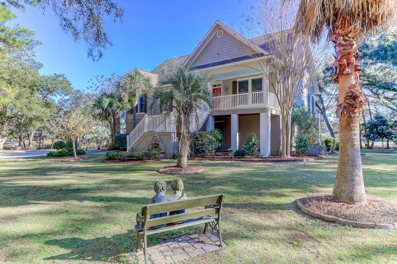 3949 River Rd, Johns Island, SC 29455