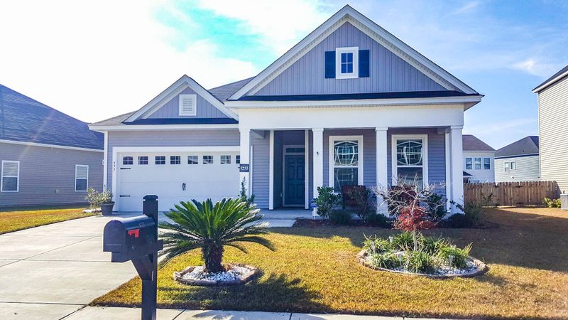 577 Crossland Dr, Moncks Corner, SC 29461