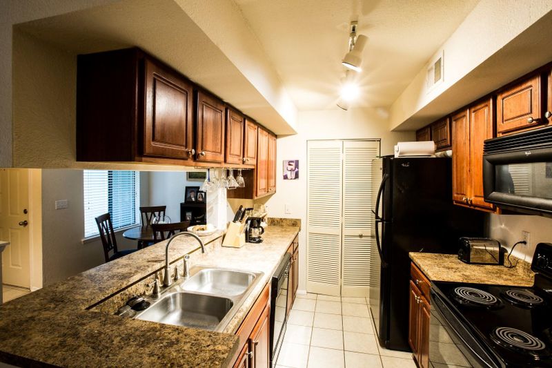 1481 Center St #1106, Mount Pleasant, SC 29464