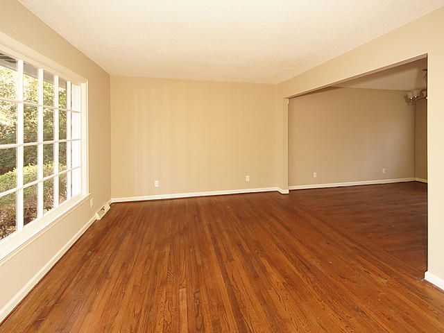 122 Azalea Dr, Summerville, SC 29485