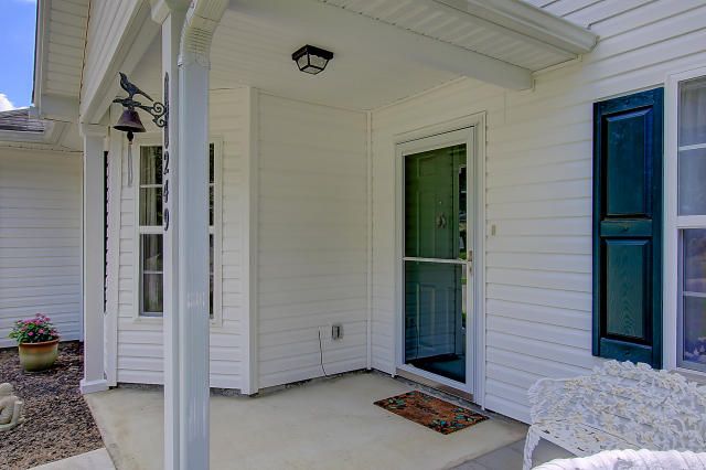 249 Trickle Dr, Summerville, SC 29483