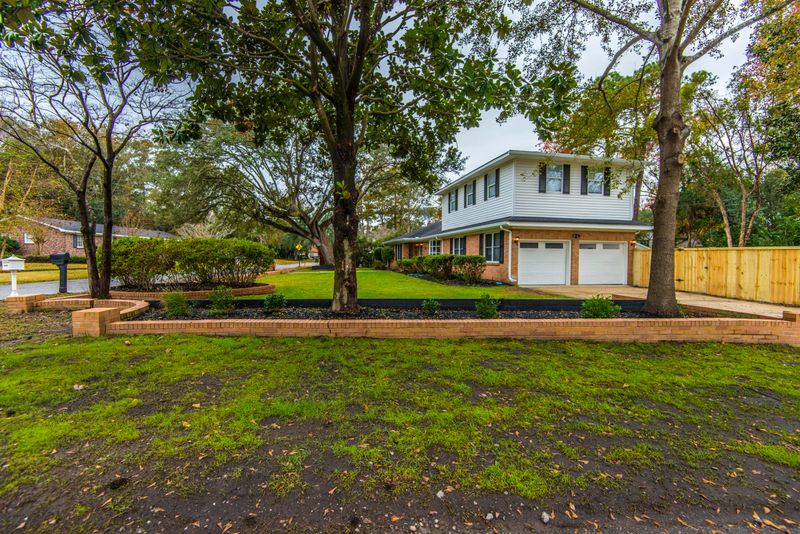 1226 Winchester Dr, Charleston, SC 29407