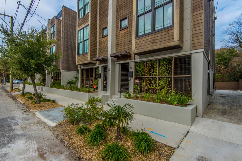 62 B Gadsden St, Charleston, SC 29401