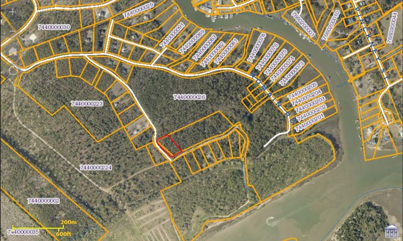 16 Mouzons, Mcclellanville, SC 29458