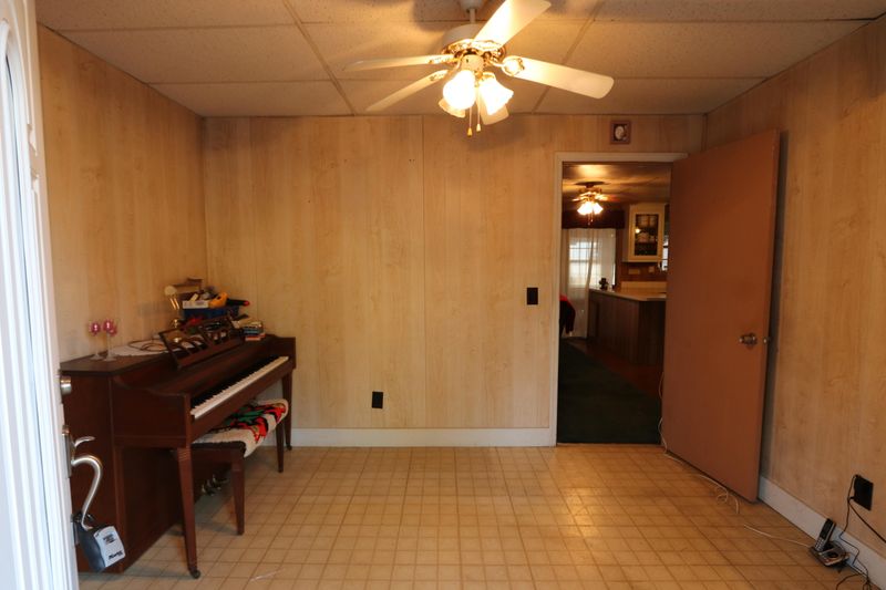 600 Hildebrand Dr, Bonneau, SC 29431