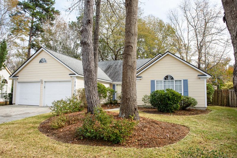 210 Candleberry Cir, Goose Creek, SC 29445