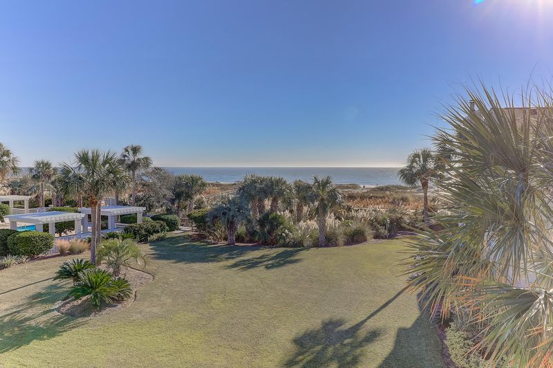 63 Beach Club, Isle Of Palms, SC 29451