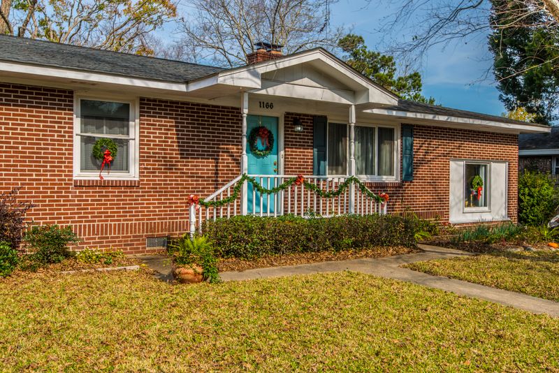 1166 Montgomery Rd, Charleston, SC 29412