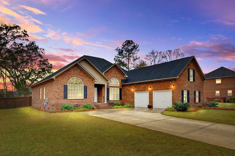 5517 Sageborough Dr, North Charleston, SC 29420