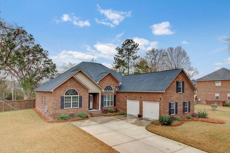 5517 Sageborough Dr, North Charleston, SC 29420