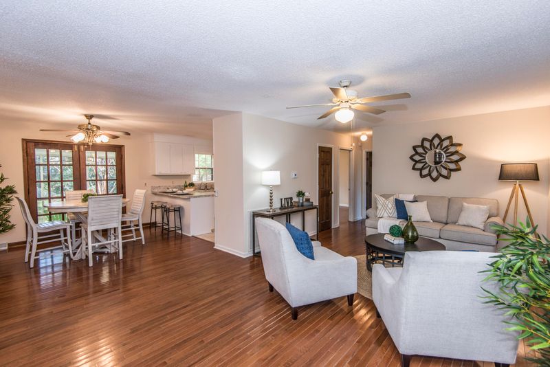1220 Island View Dr, Mount Pleasant, SC 29464