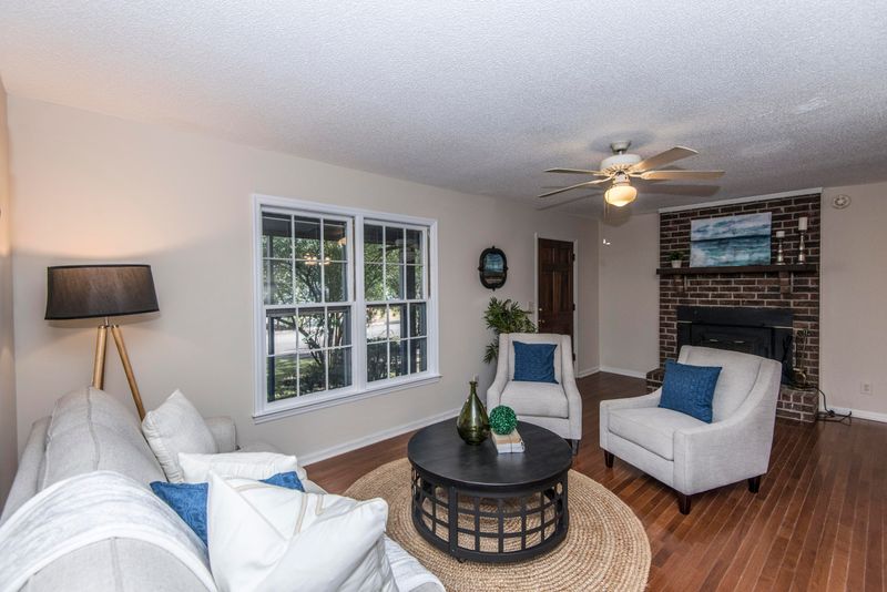 1220 Island View Dr, Mount Pleasant, SC 29464