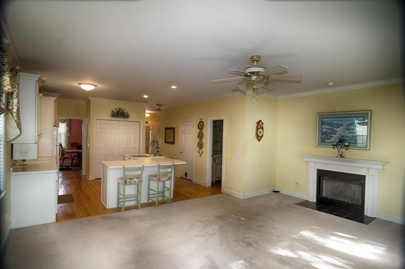 17 Yacht Harbor Ct, Isle Of Palms, SC 29451