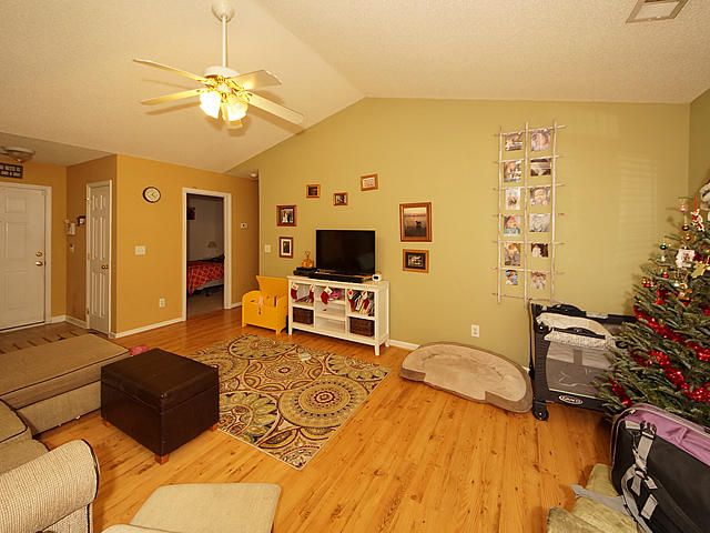 117 Pointer Dr, Goose Creek, SC 29445