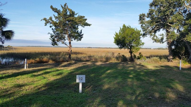 12 W Mariners Cay Dr, Folly Beach, SC 29439