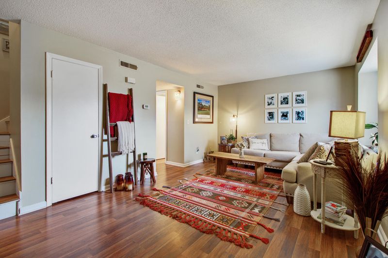 1750 Deer Pa, Mount Pleasant, SC 29464