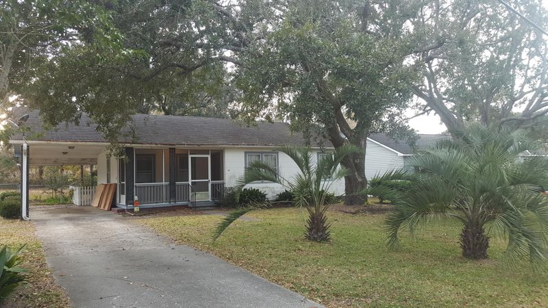 5913 Maple St, Hanahan, SC 29406