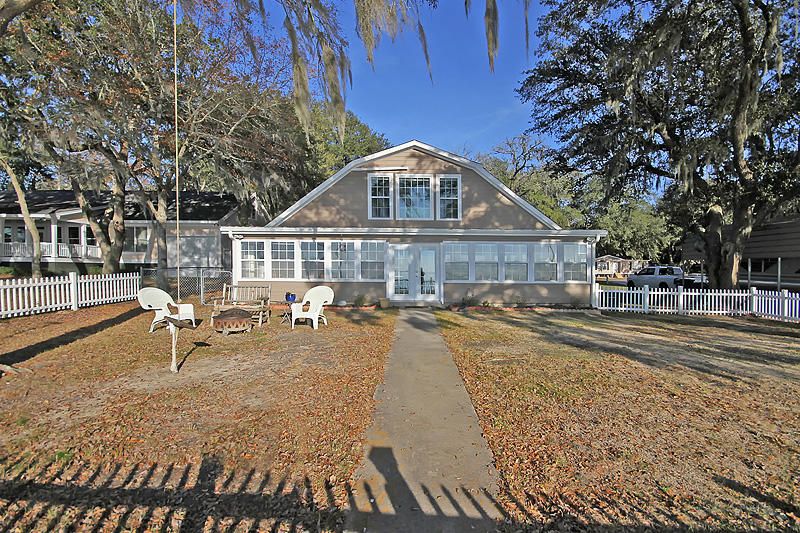 612 Hildebrand Dr, Bonneau, SC 29431