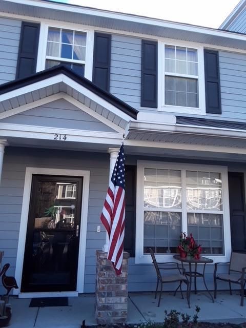 214 Hemingway Cir, Summerville, SC 29483