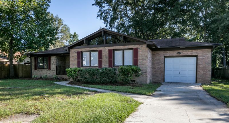 8044 Kittery Ave, North Charleston, SC 29420