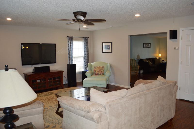 212 Myrtle Way, Summerville, SC 29483