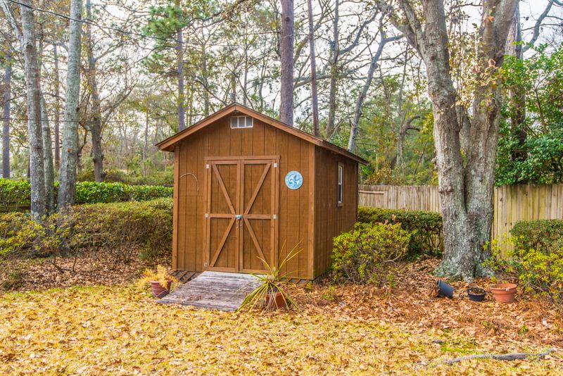 1402 Birthright St, Charleston, SC 29407