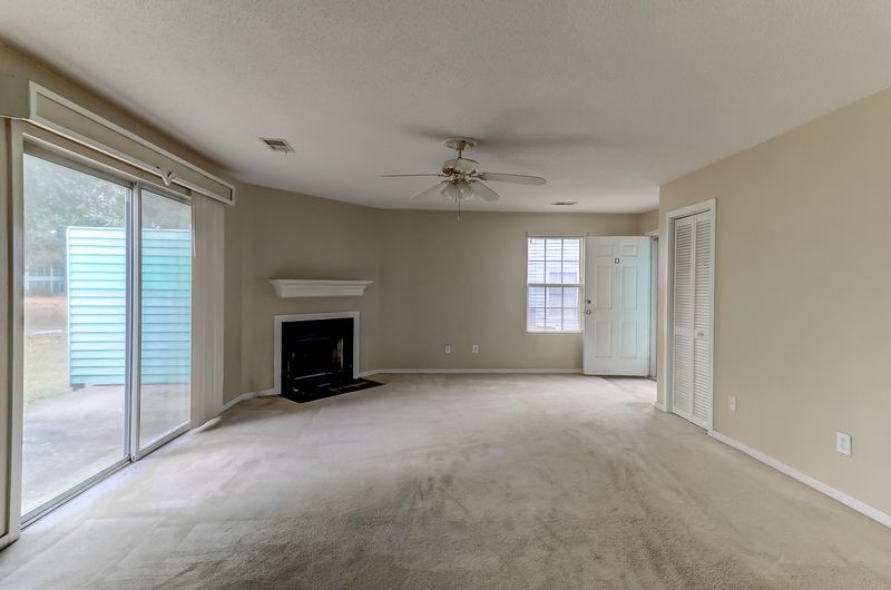 6211 Rolling Fork Rd #D, North Charleston, SC 29406