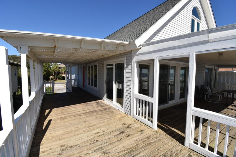 1709 E Ashley Ave, Folly Beach, SC 29439