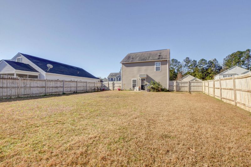 114 Thistle Rd, Goose Creek, SC 29445