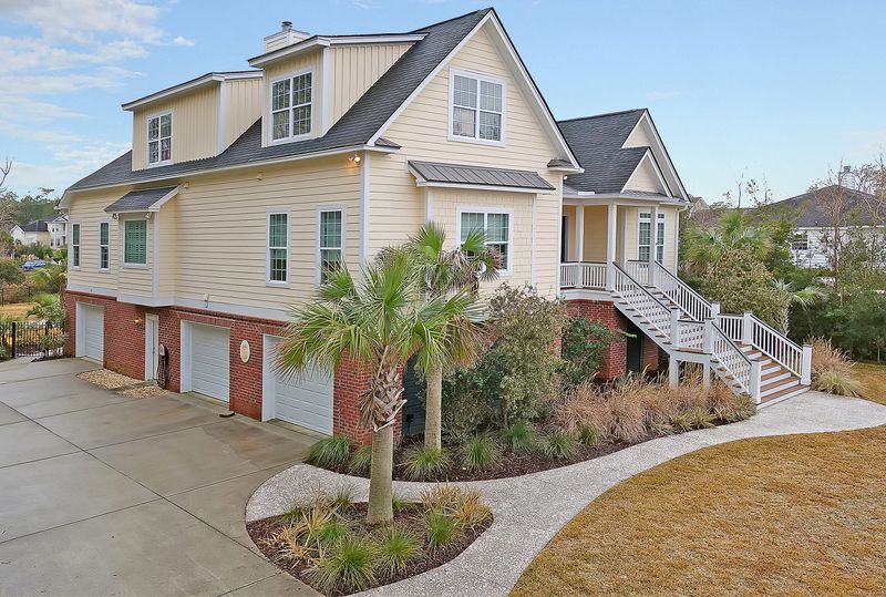 343 Commonwealth Rd, Mount Pleasant, SC 29466