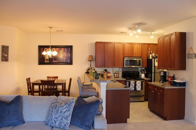 905 W Marymont Ln, Charleston, SC 29414