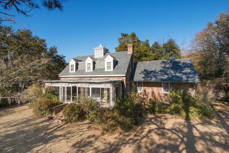 111 Folly Rd Blvd, Charleston, SC 29407