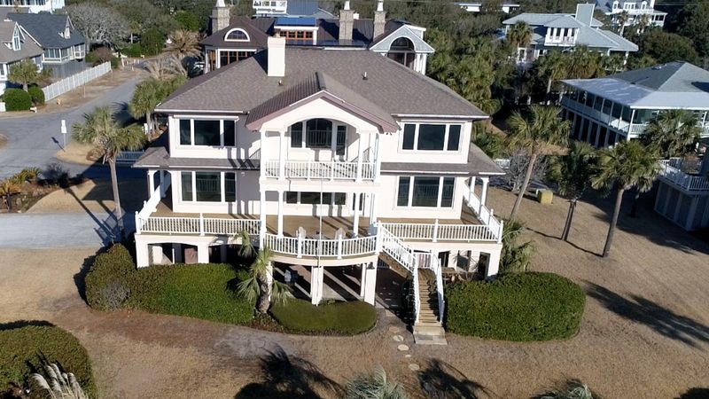 2 42nd Ave, Isle Of Palms, SC 29451