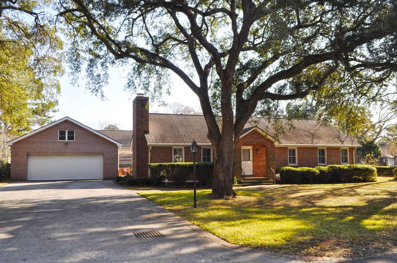 416 Oak St, Charleston, SC 29407