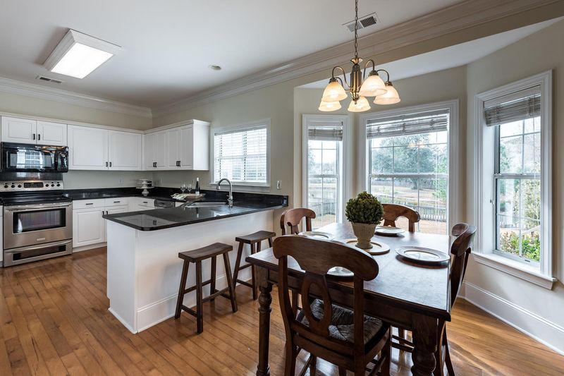 1832 Palmetto Isle Dr, Mount Pleasant, SC 29466