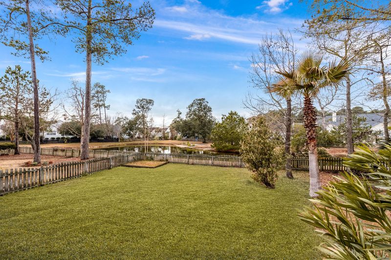 1832 Palmetto Isle Dr, Mount Pleasant, SC 29466