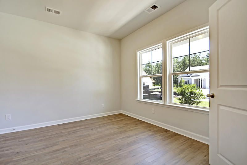1639 Shady Pine Rd, Charleston, SC 29404