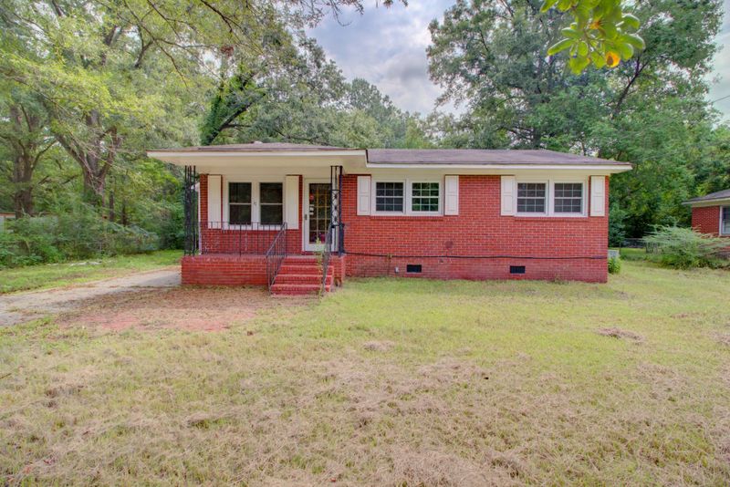 17 Guerry Cir, Goose Creek, SC 29445