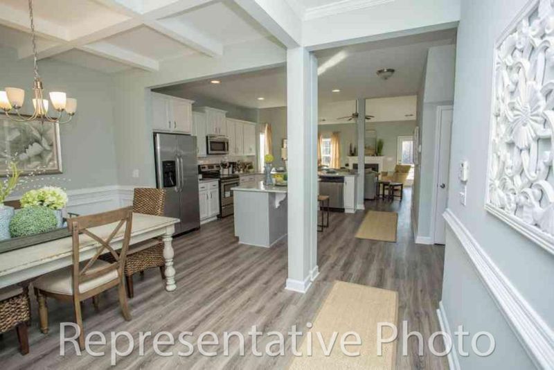 101 Allspice Dr, Summerville, SC 29483