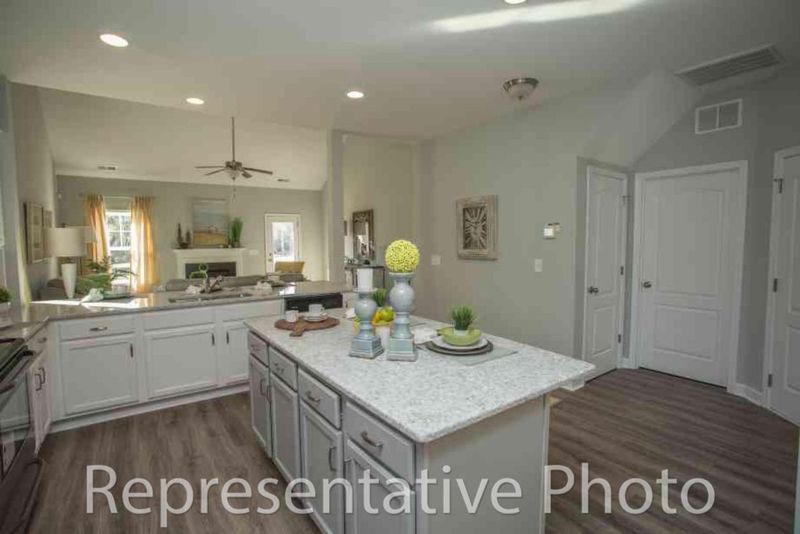 101 Allspice Dr, Summerville, SC 29483