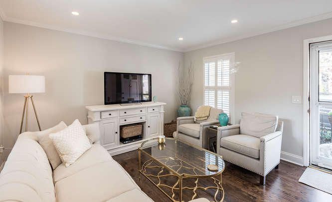 11 Poulnot Ln, Charleston, SC 29401