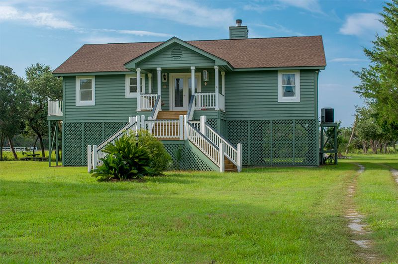 8899 Marsh Aire Ln, Edisto Island, SC 29438