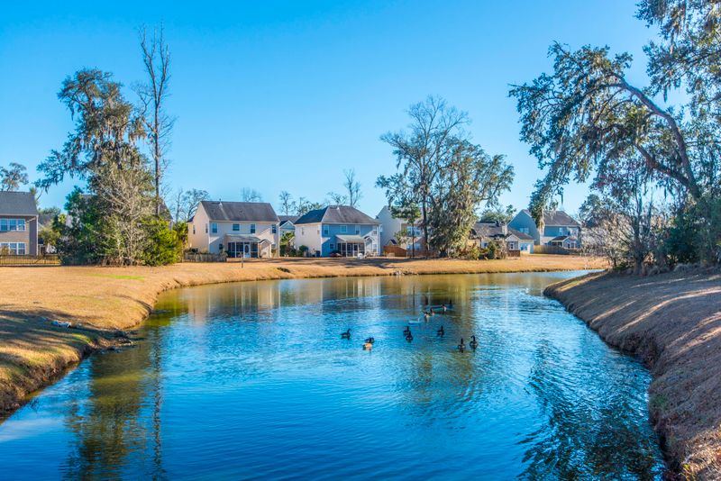 5263 Mulholland Dr, Summerville, SC 29485